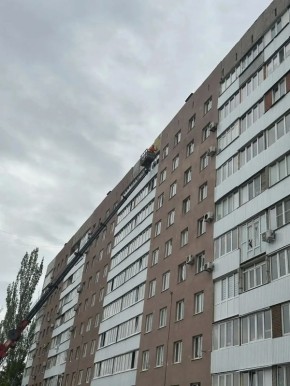 Петербургские строители завершают ремонт еще одного многоквартирного дома в Жовтневом районе