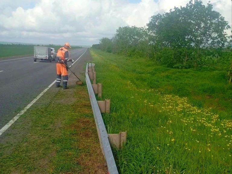 #СОДЕРЖАНИЕ_СВОД за сутки. Информируем, какие работы в рамках содержания автомобильных дорог общего пользования выполнили за прошедшие выходные 16-17 мая: Установили новые дорожные знаки на автомобильных дорогах: #СОДЕРЖАНИЕ_СВОД за сутки. Информируем, какие работы в рамках содержания автомобильных дорог общего пользования выполнили за прошедшие выходные 16-17 мая: Установили новые дорожные знаки на автомобильных дорогах: