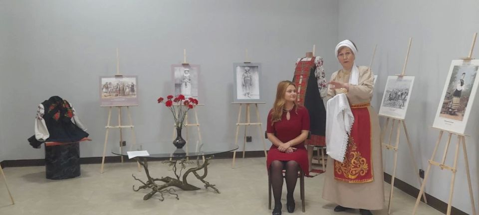 Сегодня, в Международный день музеев, в Год народного единства в краеведческом музее г. Мариуполя открылась новая выставка «Свидетели эпохи: народы Российской империи в деталях костюма» Сегодня, в Международный день музеев, в Год народного единства в краеведческом музее г. Мариуполя открылась новая выставка «Свидетели эпохи: народы Российской империи в деталях костюма»