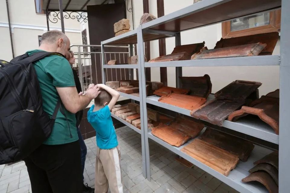 Пешеходные экскурсии и редкие экспонаты: Мариуполь присоединился к всероссийской акции «Ночь в музее» Пешеходные экскурсии и редкие экспонаты: Мариуполь присоединился к всероссийской акции «Ночь в музее»