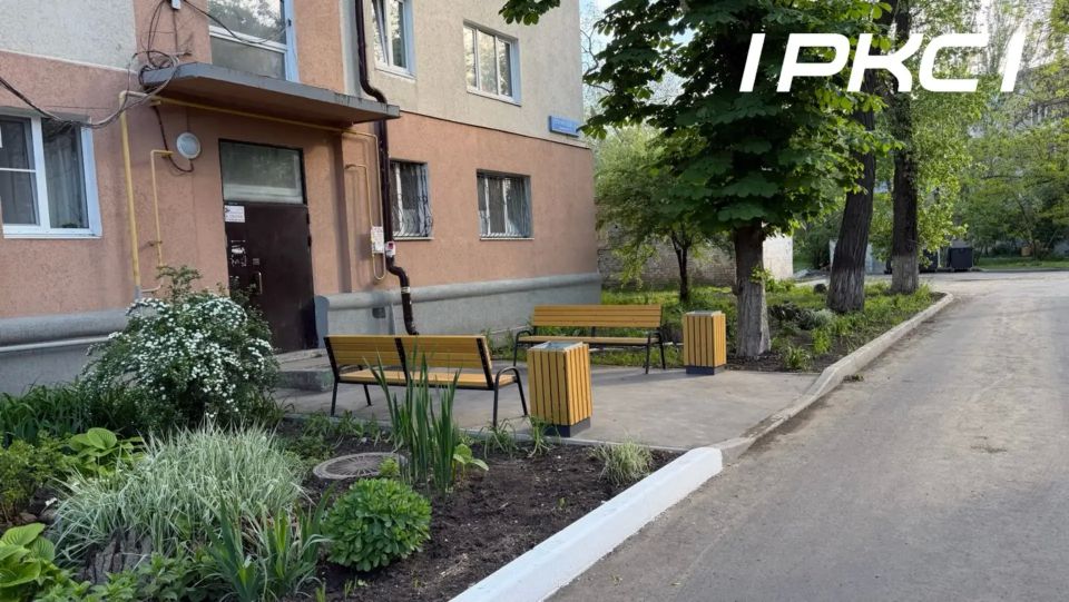 В Мариуполе подходит к завершению благоустройство еще одной придомовой территории на проспекте Строителей