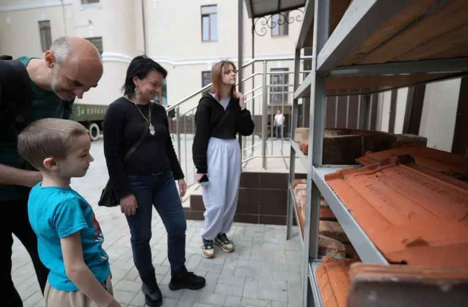 Пешеходные экскурсии и редкие экспонаты: Мариуполь присоединился к всероссийской акции «Ночь в музее» Пешеходные экскурсии и редкие экспонаты: Мариуполь присоединился к всероссийской акции «Ночь в музее»