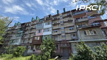 В Мариуполе продолжается восстановление дома на проспекте Строителей