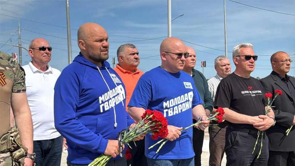 Антон Демидов: Горд быть в Мариуполе в знаковый день – годовщину освобождения города Антон Демидов: Горд быть в Мариуполе в знаковый день – годовщину освобождения города