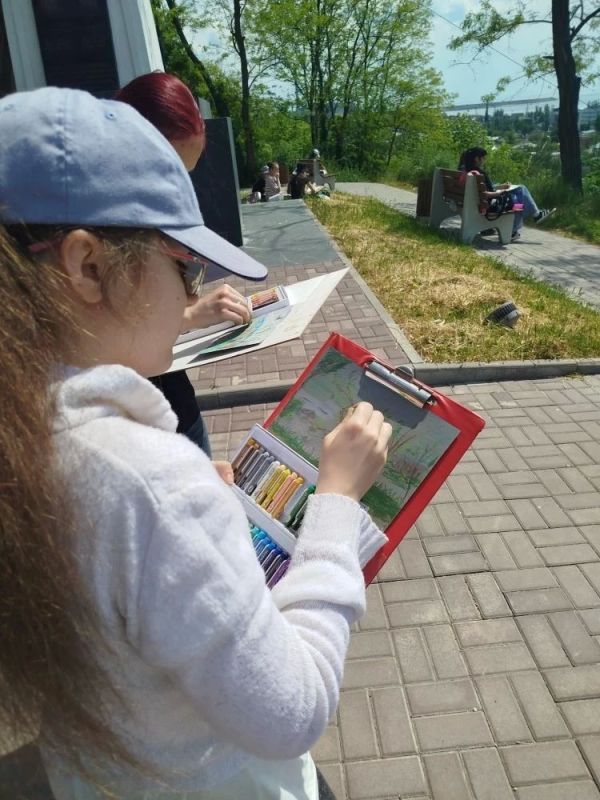 В Мариуполе подвели итоги II Открытого городского конкурса изобразительного искусства В Мариуполе подвели итоги II Открытого городского конкурса изобразительного искусства
