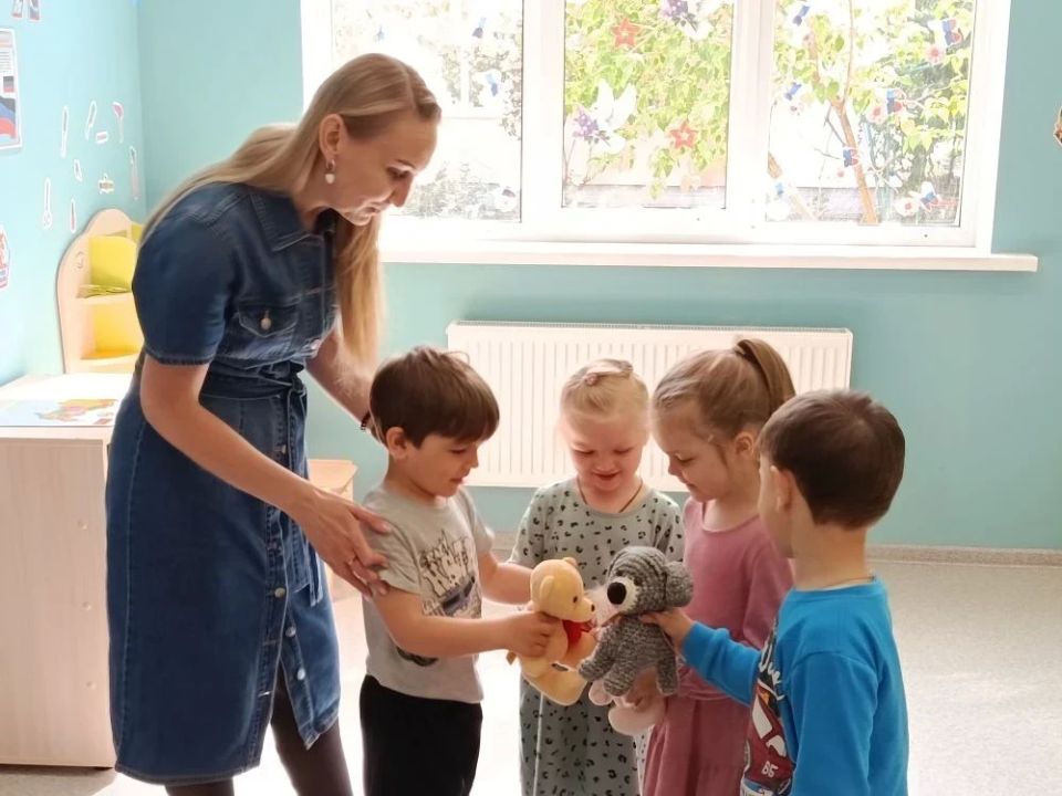 Для мариупольских малышей провели игровую программу Для мариупольских малышей провели игровую программу