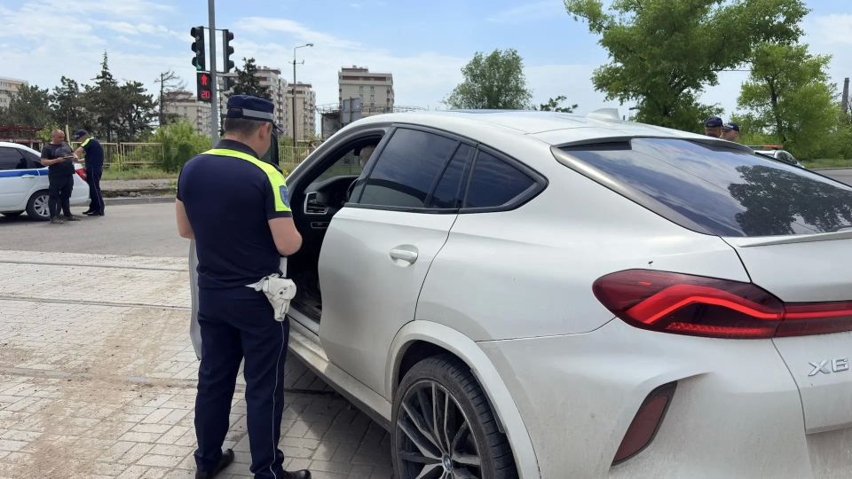 В Мариуполе сотрудники Госавтоинспекции задержали 25 нарушителей тонировочного режима В Мариуполе сотрудники Госавтоинспекции задержали 25 нарушителей тонировочного режима