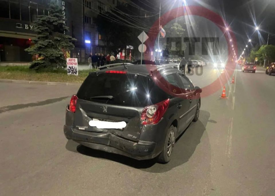 ДТП произошло на проспекте Строителей в Мариуполе ДТП произошло на проспекте Строителей в Мариуполе