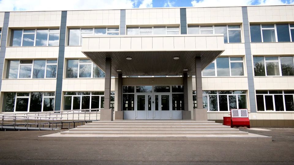 Марат Хуснуллин: После Донецка посмотрели объекты в Мариуполе Марат Хуснуллин: После Донецка посмотрели объекты в Мариуполе
