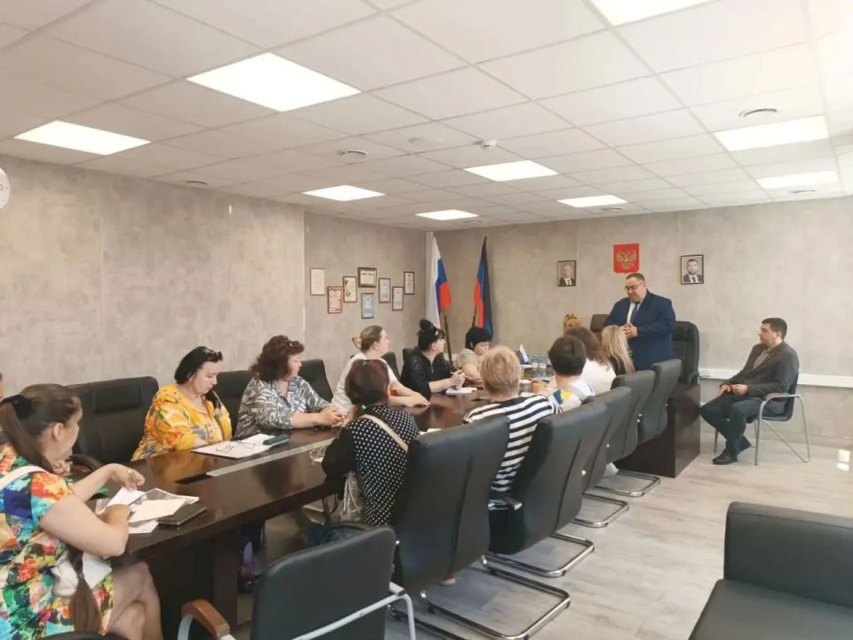 В Мариуполе состоялось организационно-образовательное мероприятие "Школа Народного контроля" В Мариуполе состоялось организационно-образовательное мероприятие "Школа Народного контроля"
