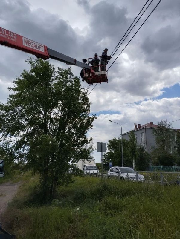 Энергетики провели техническое обслуживание сетей наружного освещения Энергетики провели техническое обслуживание сетей наружного освещения