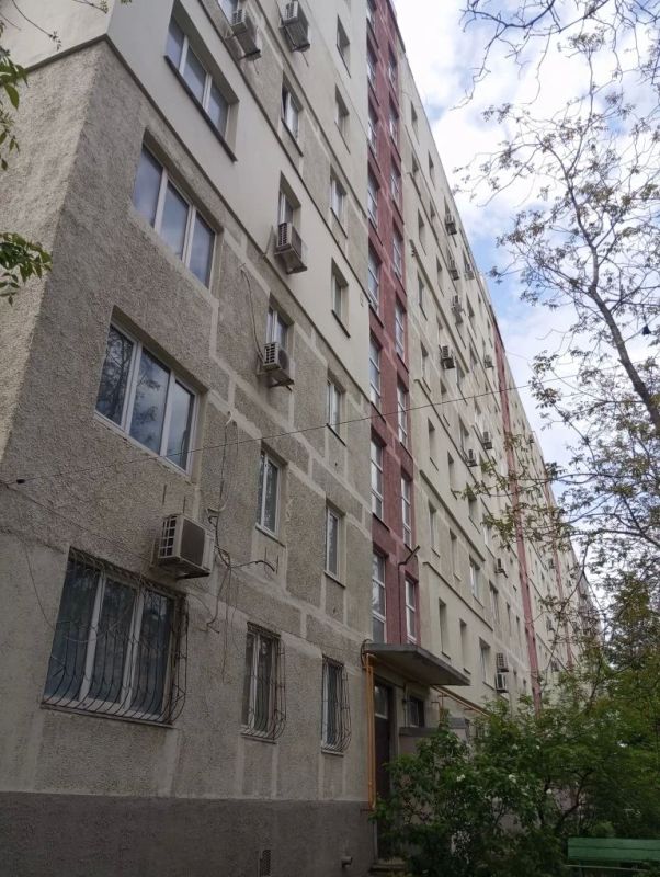 Ведется восстановление многоквартирного дома на ул. 50 лет СССР в г. Мариуполе Ведется восстановление многоквартирного дома на ул. 50 лет СССР в г. Мариуполе