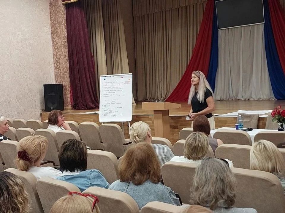 Мастерская руководителя: Вдохновляя на перемены, создавая будущее образования в Мариуполе! Мастерская руководителя: Вдохновляя на перемены, создавая будущее образования в Мариуполе!