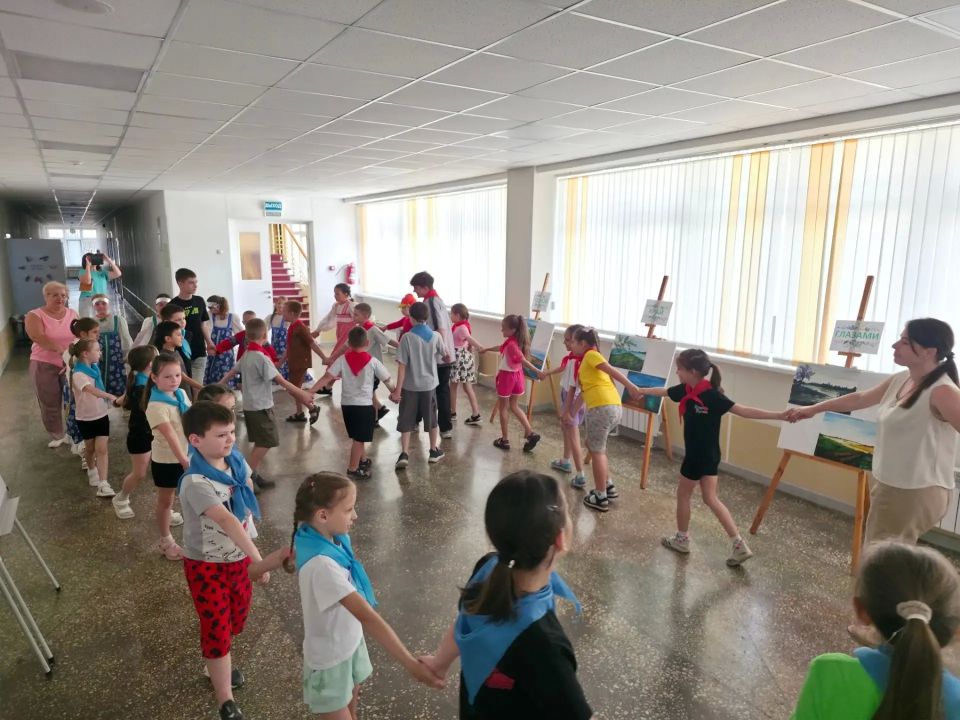 Сегодня, 15 июня, наш пришкольный лагерь «Альтаир» превратился в настоящую фольклорную деревню! Здесь с размахом отметили «Уяв» — традиционный чувашский праздник весенне-летнего цикла Сегодня, 15 июня, наш пришкольный лагерь «Альтаир» превратился в настоящую фольклорную деревню! Здесь с размахом отметили «Уяв» — традиционный чувашский праздник весенне-летнего цикла
