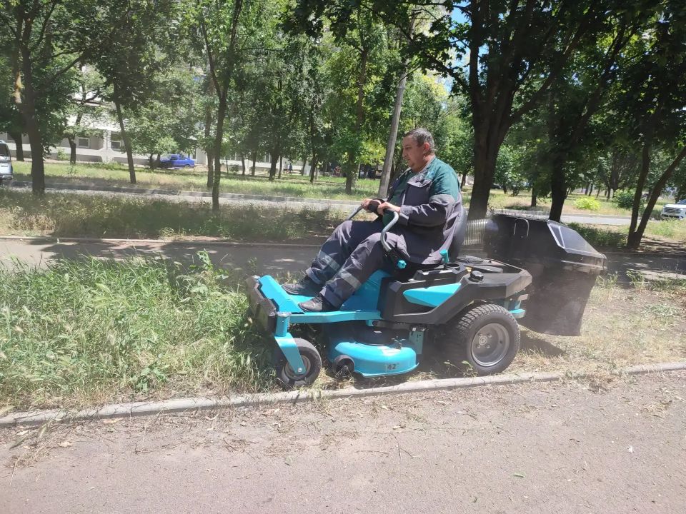 Закупили новую технику для наших коммунальных учреждений Закупили новую технику для наших коммунальных учреждений