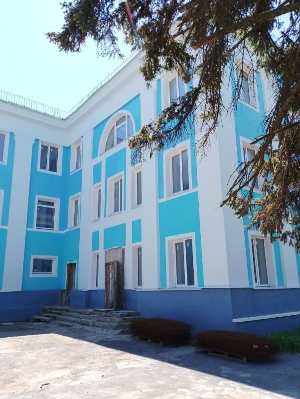 Ведется восстановление Городской больницы № 9 на улице Гагарина в г. Мариуполе Ведется восстановление Городской больницы № 9 на улице Гагарина в г. Мариуполе