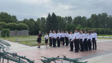 Сегодня (21 июня 2026 г.) выпускники нашего лицея были в гостях у лицея - побратима vk.ru/morskoy_litsey2021