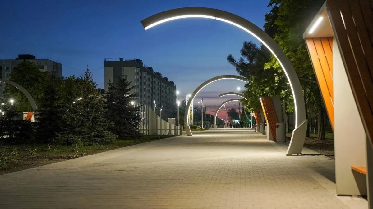 Специалисты из Тульской области завершили благоустройство сквера 40-летия Победы в Мариуполе Специалисты из Тульской области завершили благоустройство сквера 40-летия Победы в Мариуполе