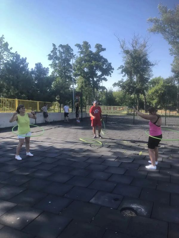 В парке «Веселка» прошла тренировка по ОФП В парке «Веселка» прошла тренировка по ОФП