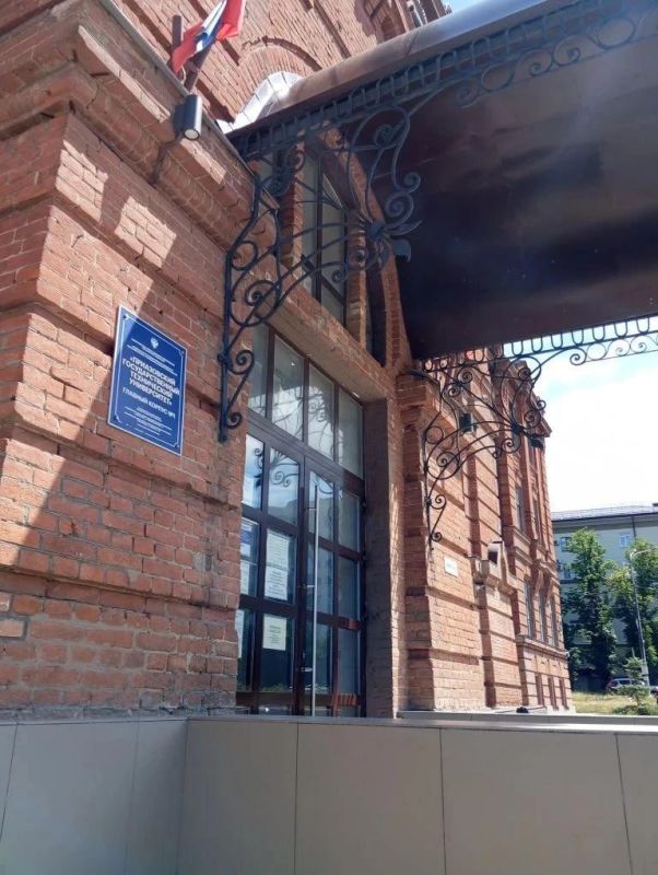 Восстановлен Главный корпус ПГТУ в г. Мариуполе Восстановлен Главный корпус ПГТУ в г. Мариуполе
