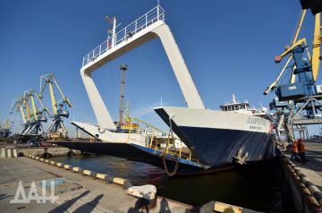 Спокойной воды! В Мариуполе наградили лучших портовиков