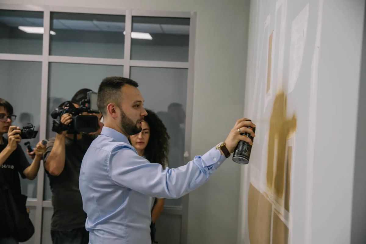 Приступили к оформлению интерьера будущего молодежного центра Приступили к оформлению интерьера будущего молодежного центра