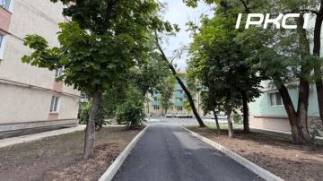 В Мариуполе продолжается благоустройство дворовых территорий
