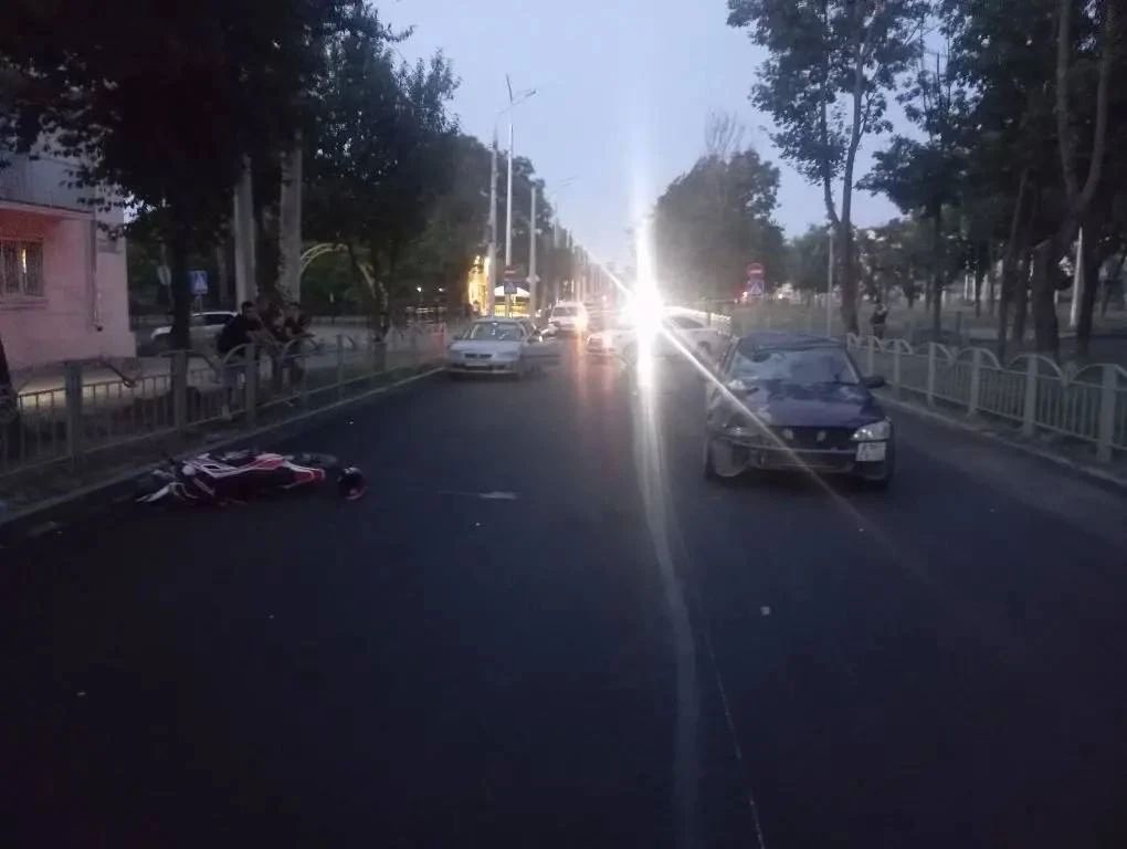 Полицейские проводят проверку по факту ДТП, в результате которого пострадал подросток Полицейские проводят проверку по факту ДТП, в результате которого пострадал подросток