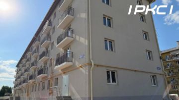 В Мариуполе продолжается восстановление пятиэтажного дома у «Азовстали»