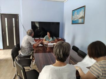 В Приморском районе прошла встреча с жителями: о главном — просто и по делу