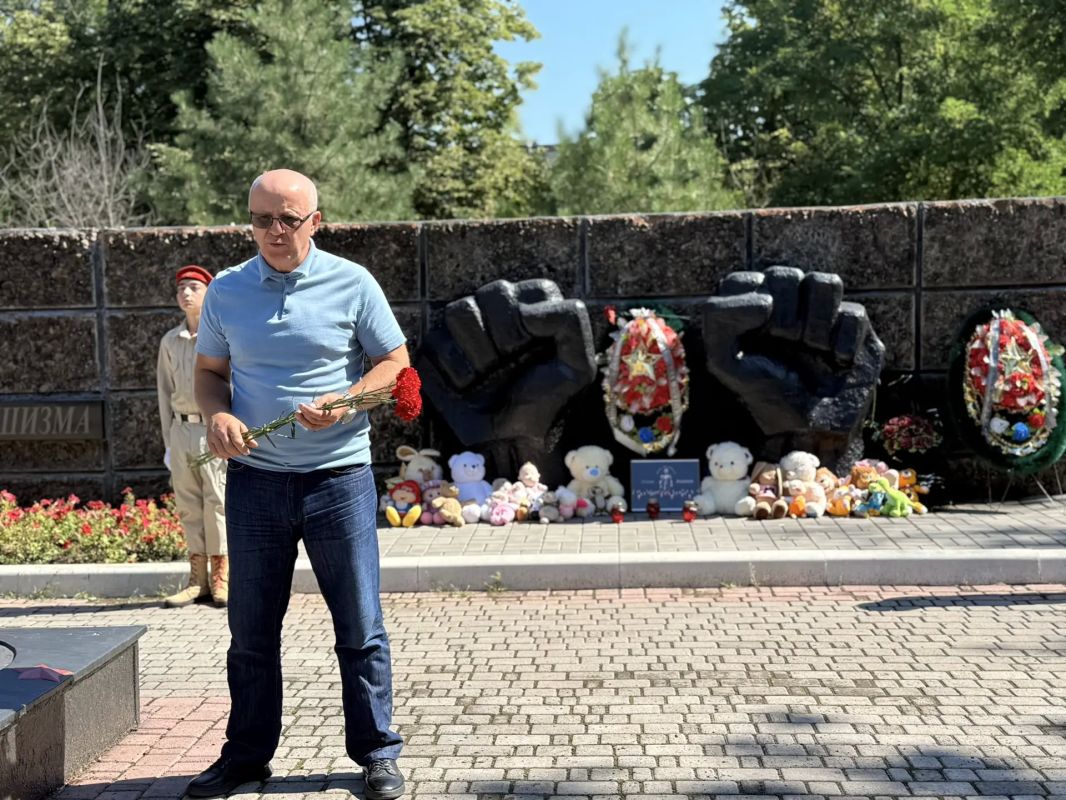 Сегодня в Донбассе день тишины и скорби Сегодня в Донбассе день тишины и скорби