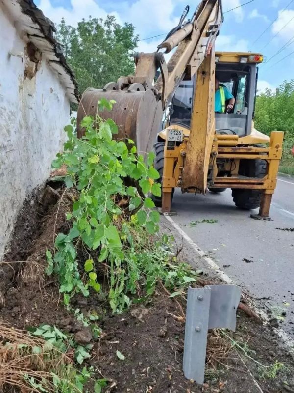 #СОДЕРЖАНИЕ_СВОД за сутки. Продолжаем мероприятия в рамках летнего содержания автомобильных дорог общего пользования Рассказываем, какие работы выполнили специалисты подрядной организации за минувшие выходные Новые дорожные... #СОДЕРЖАНИЕ_СВОД за сутки. Продолжаем мероприятия в рамках летнего содержания автомобильных дорог общего пользования Рассказываем, какие работы выполнили специалисты подрядной организации за минувшие выходные Новые дорожные...