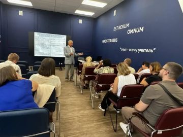 Профессиональный обмен и культурное погружение: как проходят «Петербургские каникулы» для учителей из Мариуполя