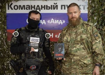 Встретились с Александром Малькевичем – большим другом Спецназа «Ахмат», журналистом и писателем – а теперь еще и бойцом