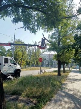 Коммунальные службы продолжают делать наш город уютнее