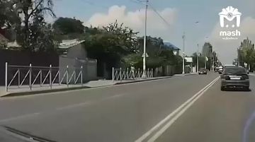 Сильная авария с мотоциклистом произошла в Мариуполе