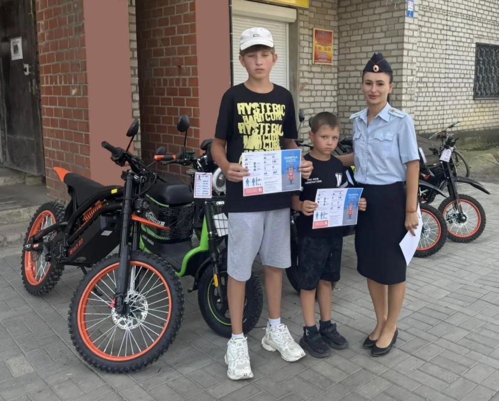 Госавтоинспекторы продолжают вести профилактическую работу Госавтоинспекторы продолжают вести профилактическую работу