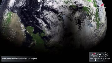 Солнечное затмение: взгляд из космоса