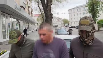 Жителя Севастополя задержали за сбор данных об объектах Минобороны для СБУ, сообщили в ФСБ.