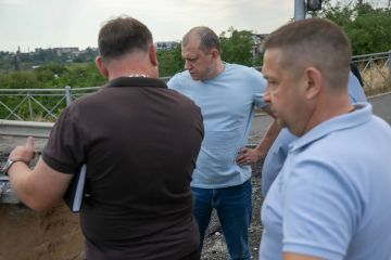 Антон Кольцов: Ознакомился с ходом ремонтных работ на путепроводе по улице Шевченко
