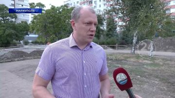 Антон Кольцов ознакомился с ходом реконструкции сквера «Лукоморье»