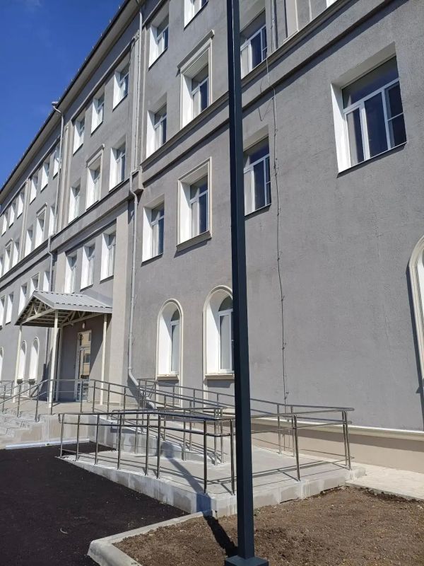 В Мариуполе завершается восстановление Центра детского и юношеского творчества В Мариуполе завершается восстановление Центра детского и юношеского творчества