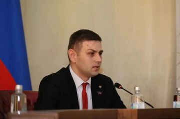 Питбайки, кадры и дорожная карта: Молодежный Парламент ДНР провел 11-е пленарное заседание