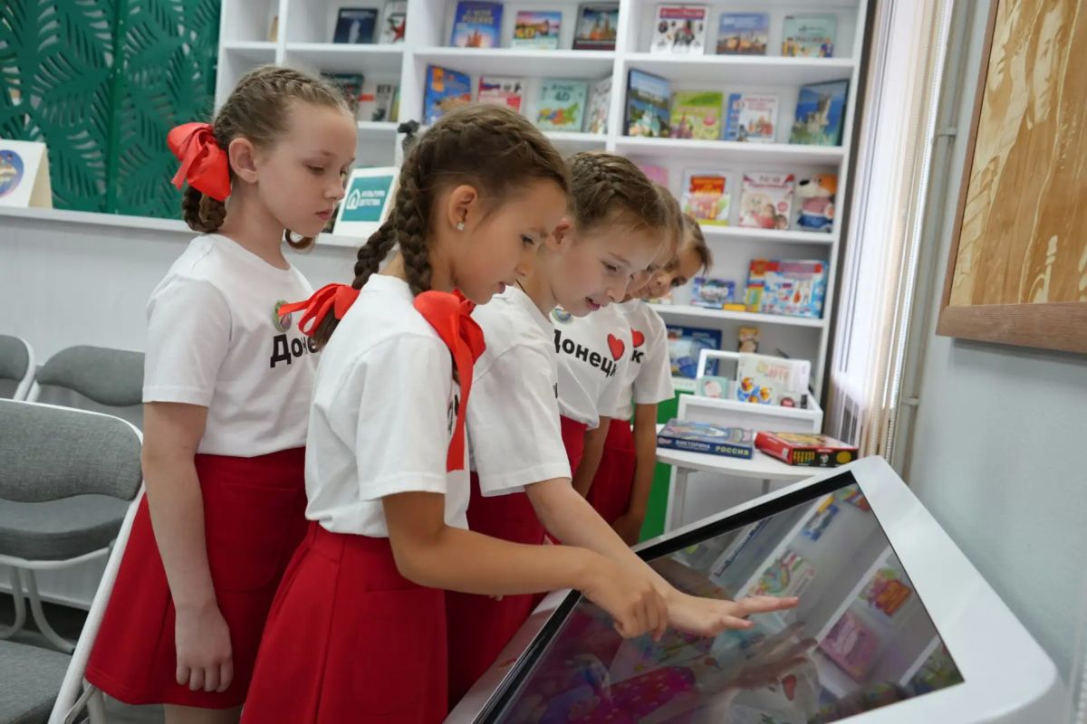 Первый в Республике детский культурно-просветительский центр «Будь в теме!» открылся в Донецке Первый в Республике детский культурно-просветительский центр «Будь в теме!» открылся в Донецке