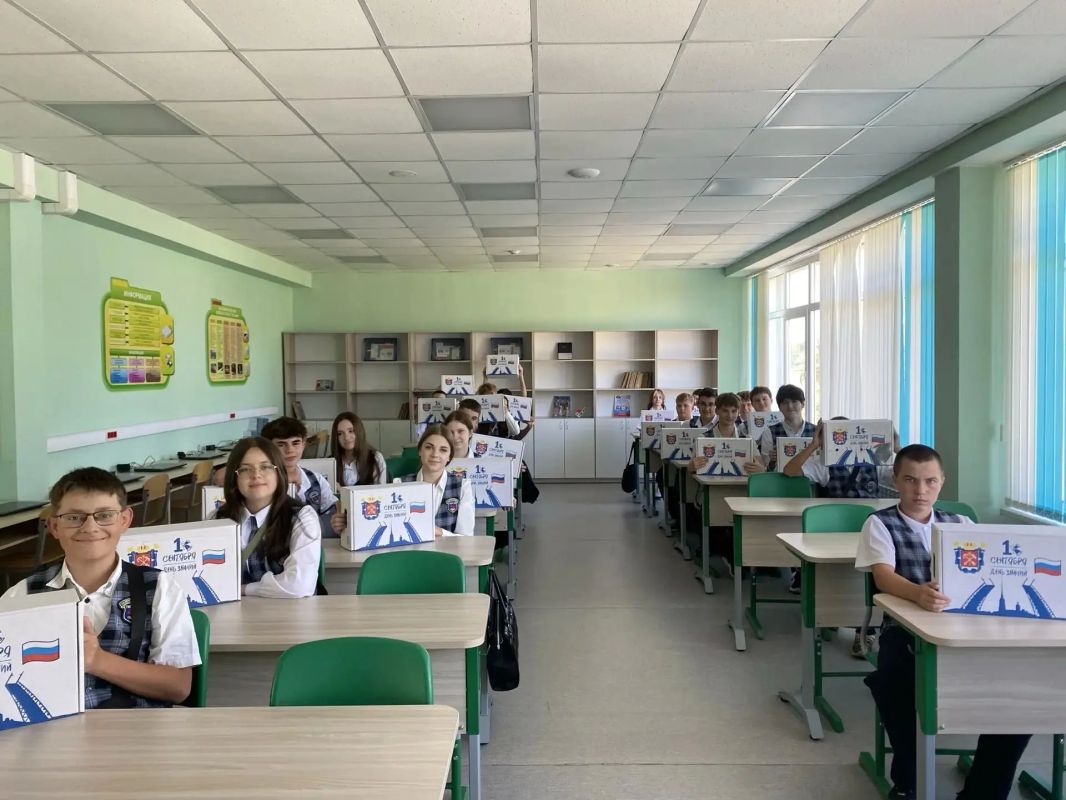 В преддверии Дня знаний добрая традиция побратимской помощи продолжается В преддверии Дня знаний добрая традиция побратимской помощи продолжается