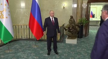 Далее в графике главы Российского государства – беседа с Президентом Республики Таджикистан Эмомали Рахмоном Естественно, работаем в сфере безопасности. Мы знаем ваши озабоченности о том, что происходит в соседней стране, в...