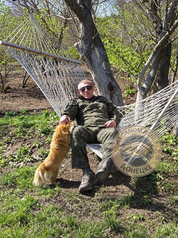 «Секс» жив!. Журналисты наконец-то нашли прославившегося ополченца с позывным «Секс» из ДНР «Секс» жив!. Журналисты наконец-то нашли прославившегося ополченца с позывным «Секс» из ДНР