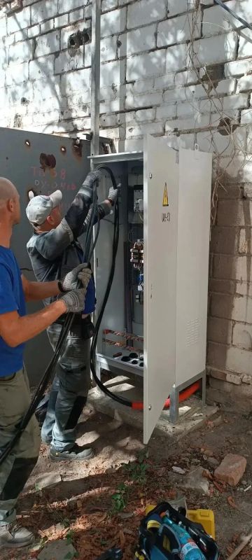 Мариупольские коммунальщики рассказали о проделанной работе за выходные Мариупольские коммунальщики рассказали о проделанной работе за выходные