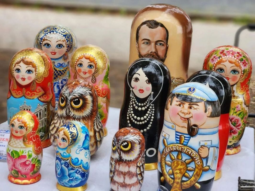 Сектор туризма управления торговли и бытового обслуживания АГО Мариуполь информирует о проведении выставки туристических сувениров ручной работы «Арт-осень» Сектор туризма управления торговли и бытового обслуживания АГО Мариуполь информирует о проведении выставки туристических сувениров ручной работы «Арт-осень»