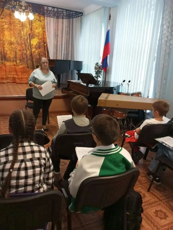 Юным мариупольцам напомнили о правилах поведения в общественном транспорте